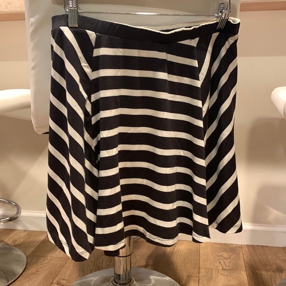 Striped A-line Mini Skirt - Picture 1 of 3